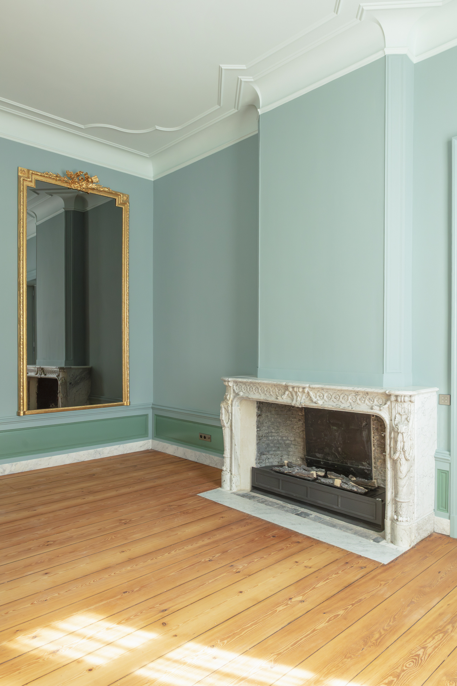 2606 Berginvest Coupure1 144